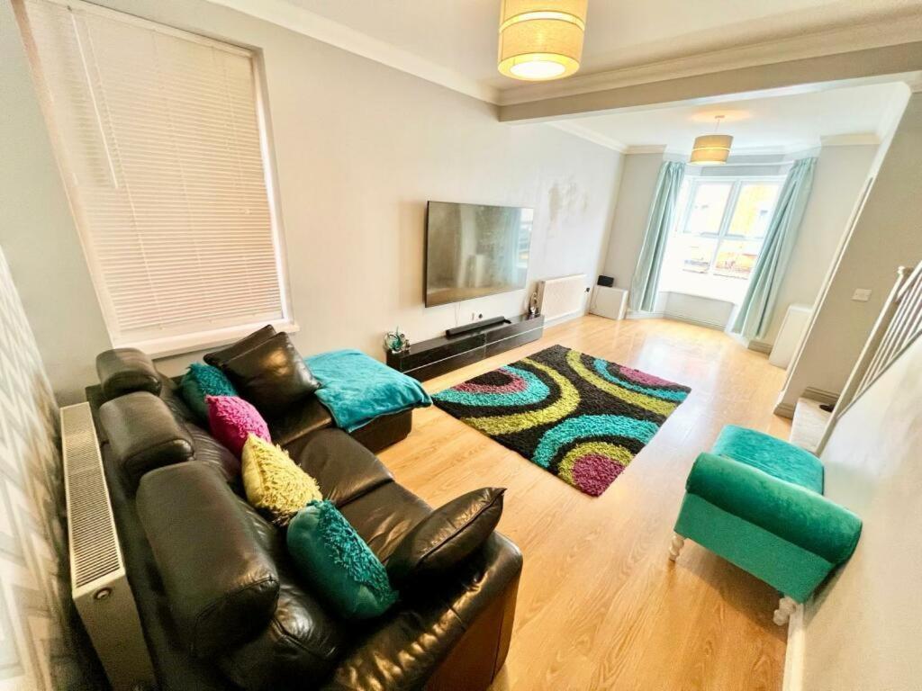 Lovely Spacious Room Near Train Station And University Dallington  Luaran gambar