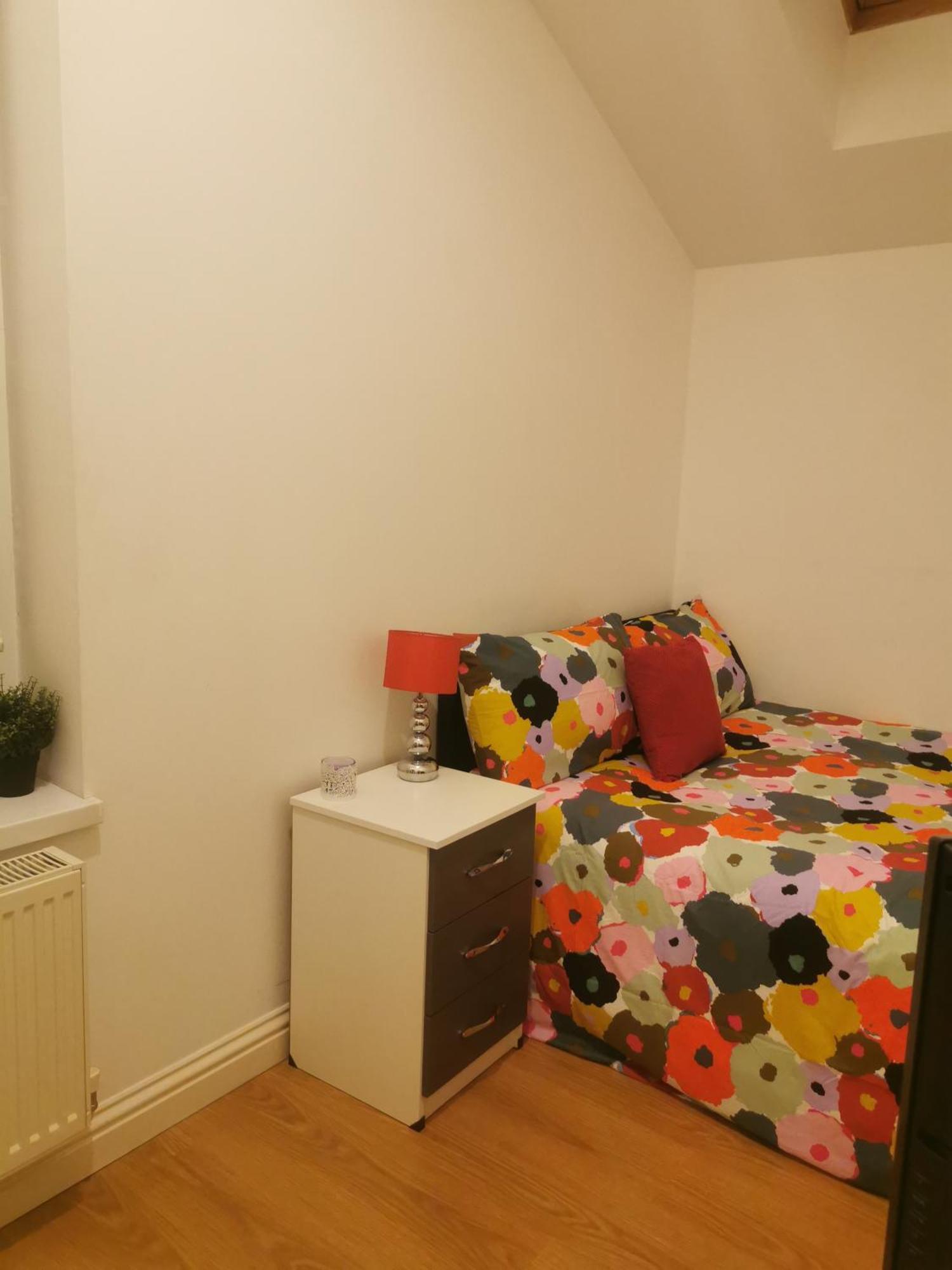 Lovely Spacious Room Near Train Station And University Dallington  Luaran gambar